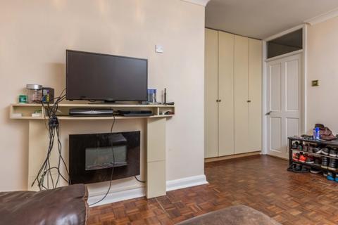 3 bedroom flat for sale, Kings Cross, London NW1