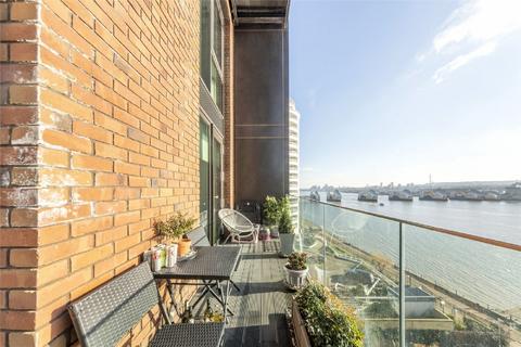 2 bedroom flat for sale, Royal Docks, London E16