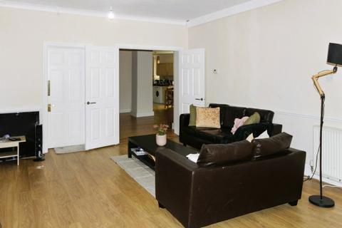 3 bedroom flat for sale, Bayswater, London W2