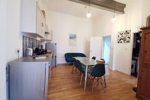 4 bedroom flat to rent, Clerkenwell, London EC1N