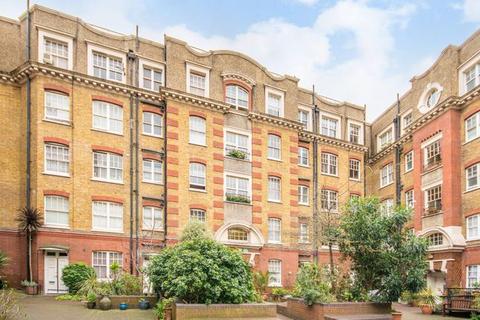 undefined, Kings Cross, London WC1H