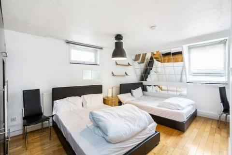 2 bedroom flat to rent, Holborn, London EC1N