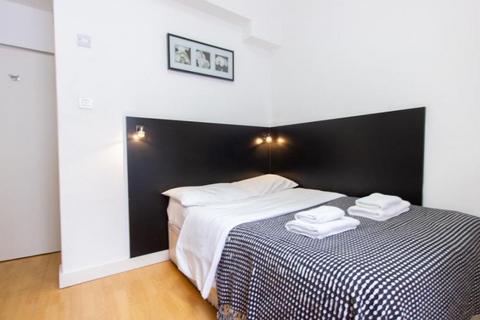 Studio to rent, Euston, London NW1