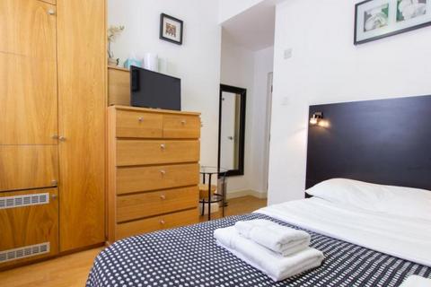 Studio to rent, Euston, London NW1