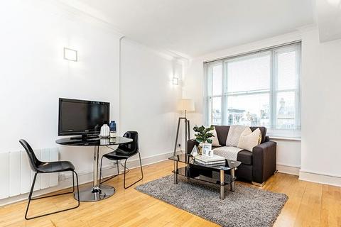 Studio to rent, Mayfair, London W1J