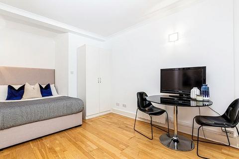 Studio to rent, Mayfair, London W1J