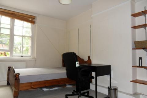 3 bedroom flat to rent, Bloomsbury, London WC1H