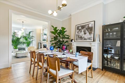 5 bedroom terraced house for sale, Percy Road, London, W12.