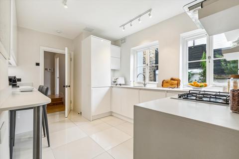 5 bedroom terraced house for sale, Percy Road, London, W12.