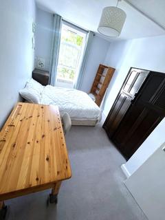 2 bedroom house share to rent, Euston, London NW1