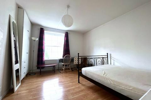 3 bedroom flat to rent, Euston, London NW1