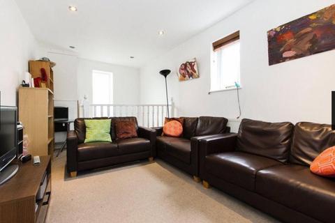 4 bedroom flat to rent, London Bridge, London SE1