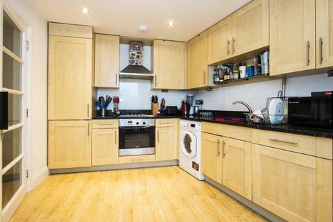 4 bedroom flat to rent, London Bridge, London SE1