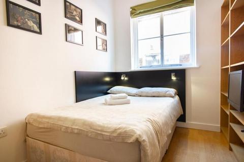 Studio to rent, Hampstead, London NW3