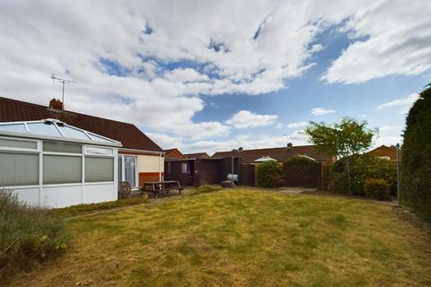 2 bedroom semi-detached bungalow for sale, Manor Close, Driffield, YO25 5LT