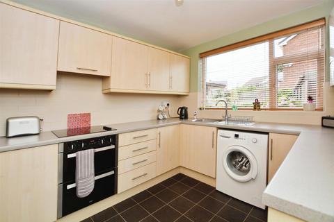 3 bedroom semi-detached house for sale, Birchwood Road, Scunthorpe