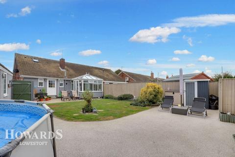 3 bedroom semi-detached bungalow for sale, Ship Road, Pakefield