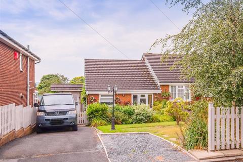 2 bedroom semi-detached bungalow for sale, Park Lea, Huddersfield, HD2 1QP