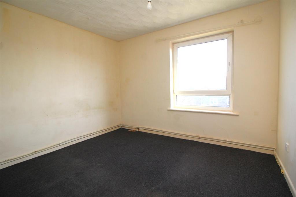 Bedroom 1 .JPG