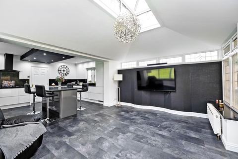 280 Apperley Road, Bradford, BD10 0PX