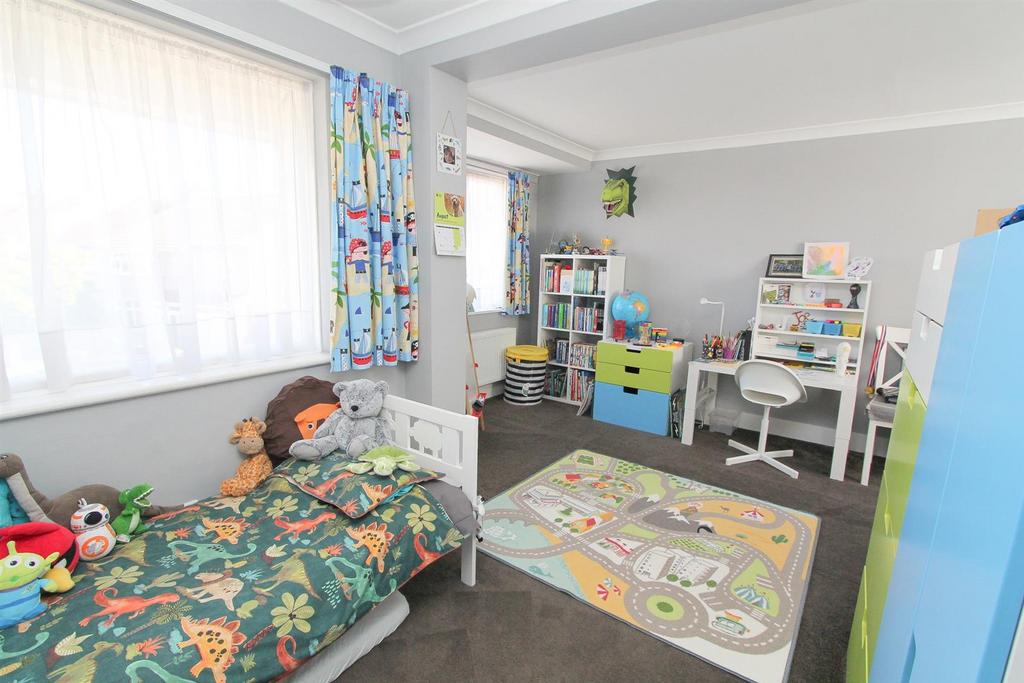 Bed 3.jpg