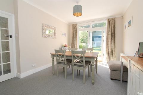 15 Harrow Road, Carshalton, SM5 3QH