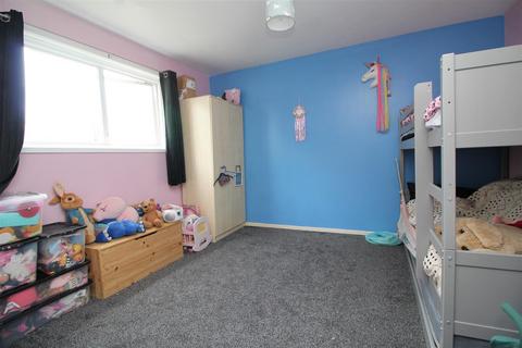 3 bedroom terraced house for sale, Oxclose, Bretton, Peterborough