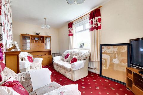 3 bedroom end of terrace house for sale, Capel Newydd Avenue, Blaenavon