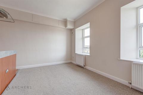 2 bedroom apartment for sale, Holyrood Avenue, Lodge Moor, Sheffield