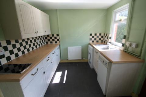 3 bedroom end of terrace house for sale, Moreton View, Wrexham LL13