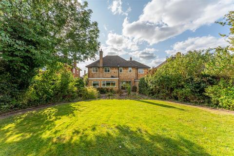 4 bedroom detached house for sale, Half Moon Crescent, Oadby, Leicester