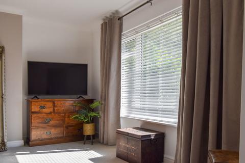 44 Cricketers Drive, Meopham, Gravesend, DA13 0AX