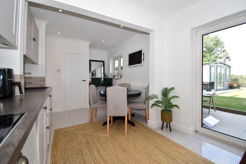 44 Cricketers Drive, Meopham, Gravesend, DA13 0AX