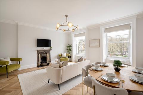 1 bedroom flat for sale, Royal Crescent, London, W11