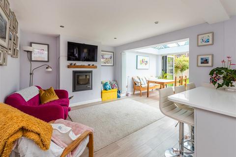 23 Vicarage Road, Brewood, Stafford, ST19 9HA