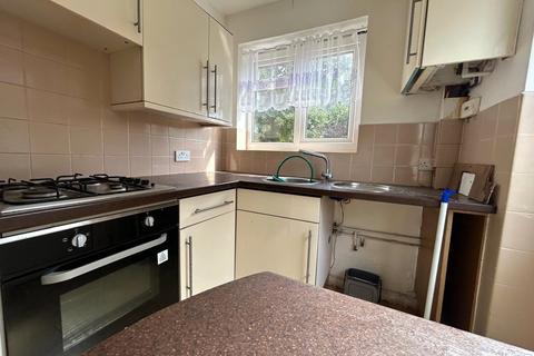 14 Pasture Road, London, SE6 1JF