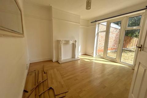 14 Pasture Road, London, SE6 1JF