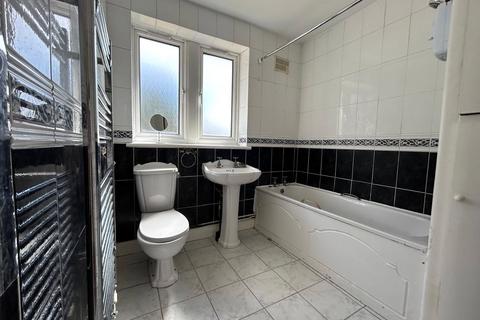 14 Pasture Road, London, SE6 1JF