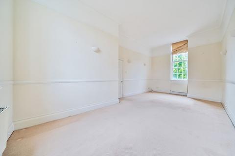 2 bedroom apartment for sale, Brigade Place, Caterham CR3