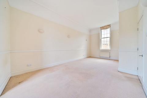 2 bedroom apartment for sale, Brigade Place, Caterham CR3