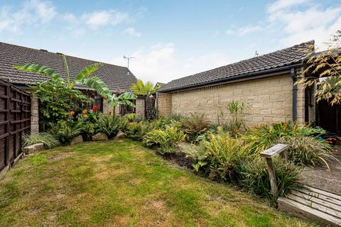 17 Hanks Close, Malmesbury, SN16 9UA