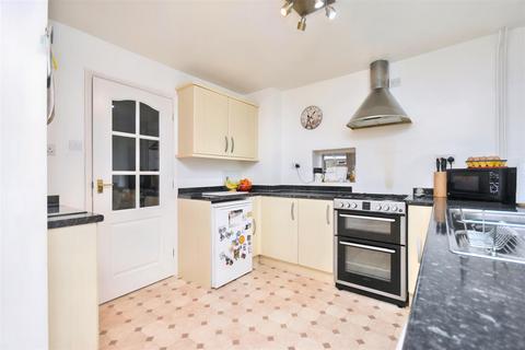 3 bedroom end of terrace house for sale, Glastonbury Road, Corby NN18