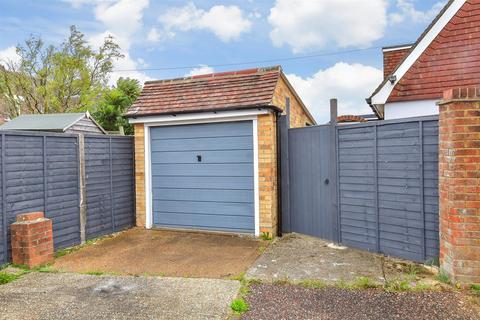 3 bedroom chalet for sale, Norman Close, Littlehampton, West Sussex