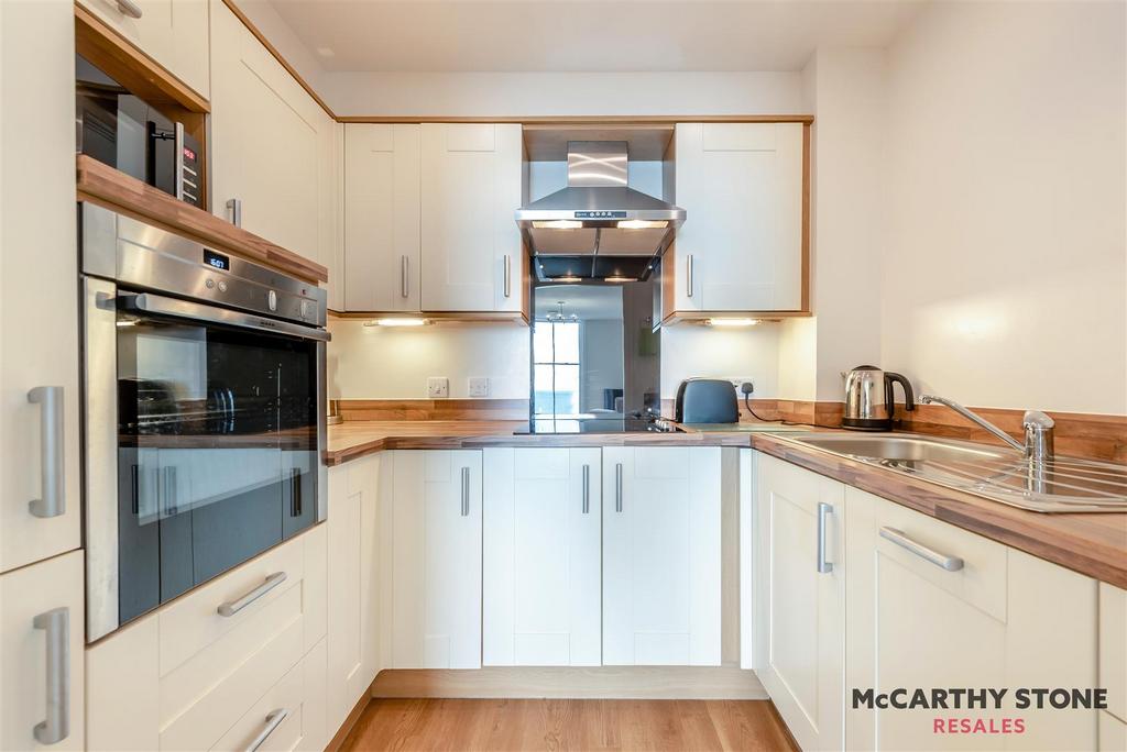 8617607-interior36.jpg