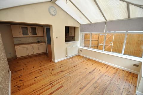 164 Grampian Way, Thorne, Doncaster, DN8 5YW