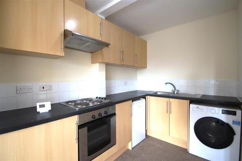 2 bedroom flat to rent, Northfield Road, Harborne, Birmingham, B17