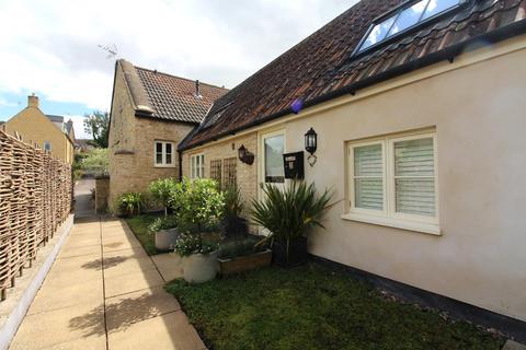 3 bedroom barn conversion to rent, Albion Yard, Chipping Norton OX7