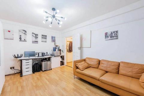 2 bedroom flat for sale, Elmers End Road, Anerley, London, SE20