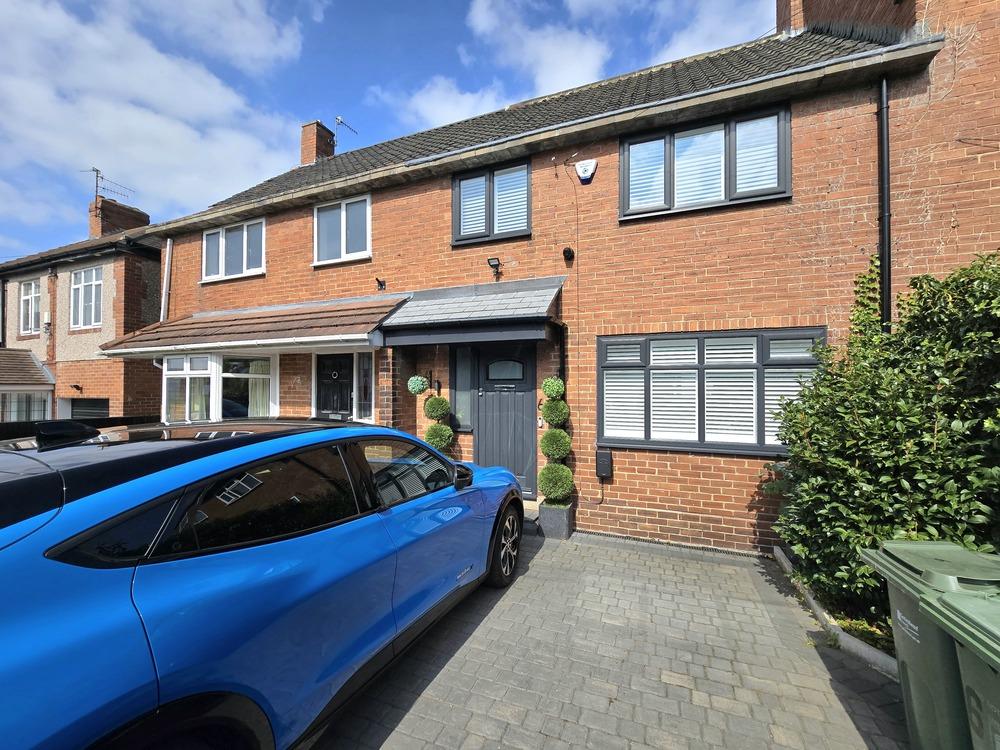 Ventnor Gardens, Gateshead NE9 3 bed terraced house for sale £260,000