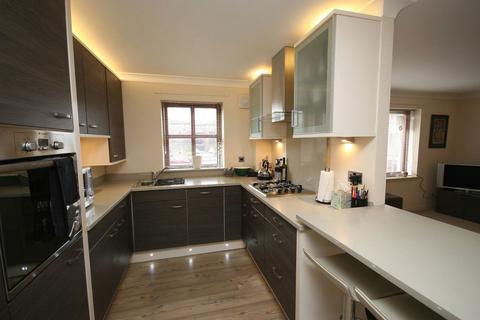 2 bedroom flat to rent, North Werber Place, Edinburgh